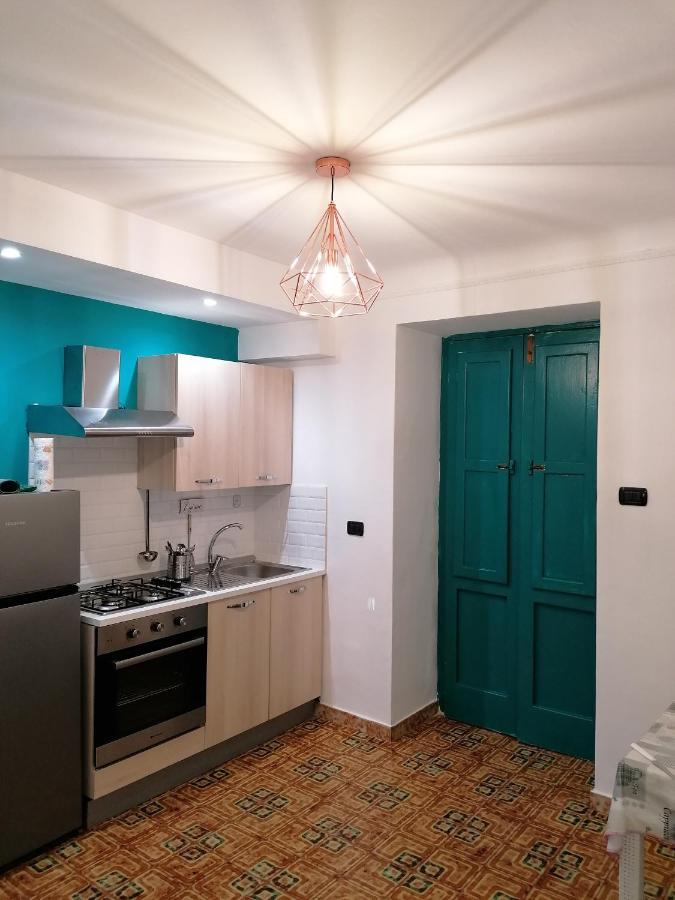 Casacasetta Suite Appartamento Indipendente Таранто Экстерьер фото